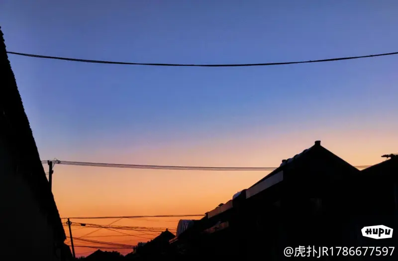 理性讨论，为什么Uzi干的所有事儿jkl都干了， 但他是伟大， Uzi是巨婴?